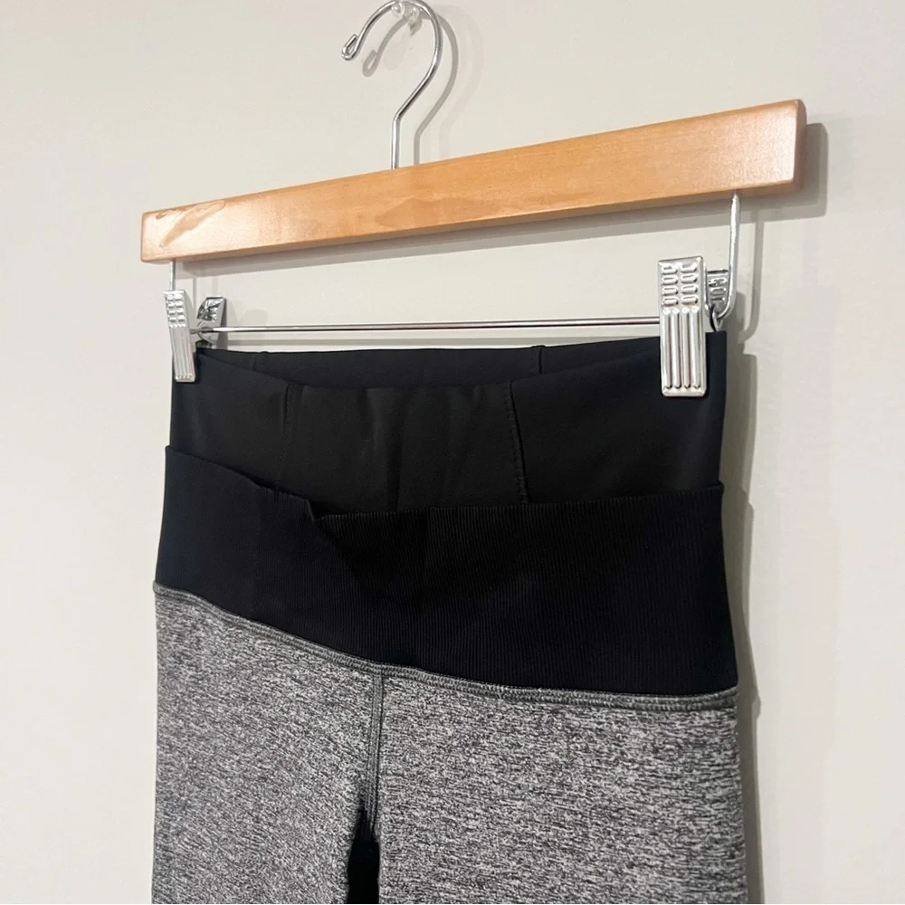 Lululemon Straight-Up Pant *Full-On Luon in Heathered Deep Coal